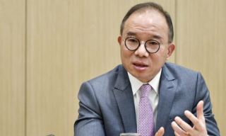 【视频】香港新一届区议会就任履职 曾国卫：为特区良政善治打下强心针