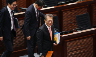 【视频】陈茂波：发债支付利息在政府负担能力范围 税制仍属简单