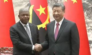【视频】习近平晤安哥拉总统 两国关系提升为全面战略合作伙伴关系