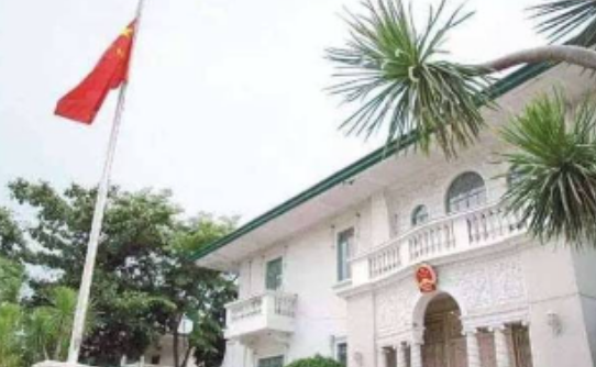 【视频】中国驻菲使馆：奉劝美方不要在南海...