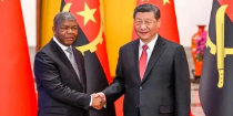 【视频】习近平晤安哥拉总统 两国...